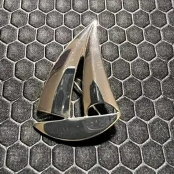 Venice By The Sea Jewelry Jewelry - Sailboat Brooch 18K White Gold Plated
